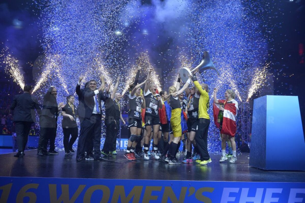 GALERIE FOTO Imagini superbe de la premierea fetelor de la CSM București după câștigarea Ligii Campionilor