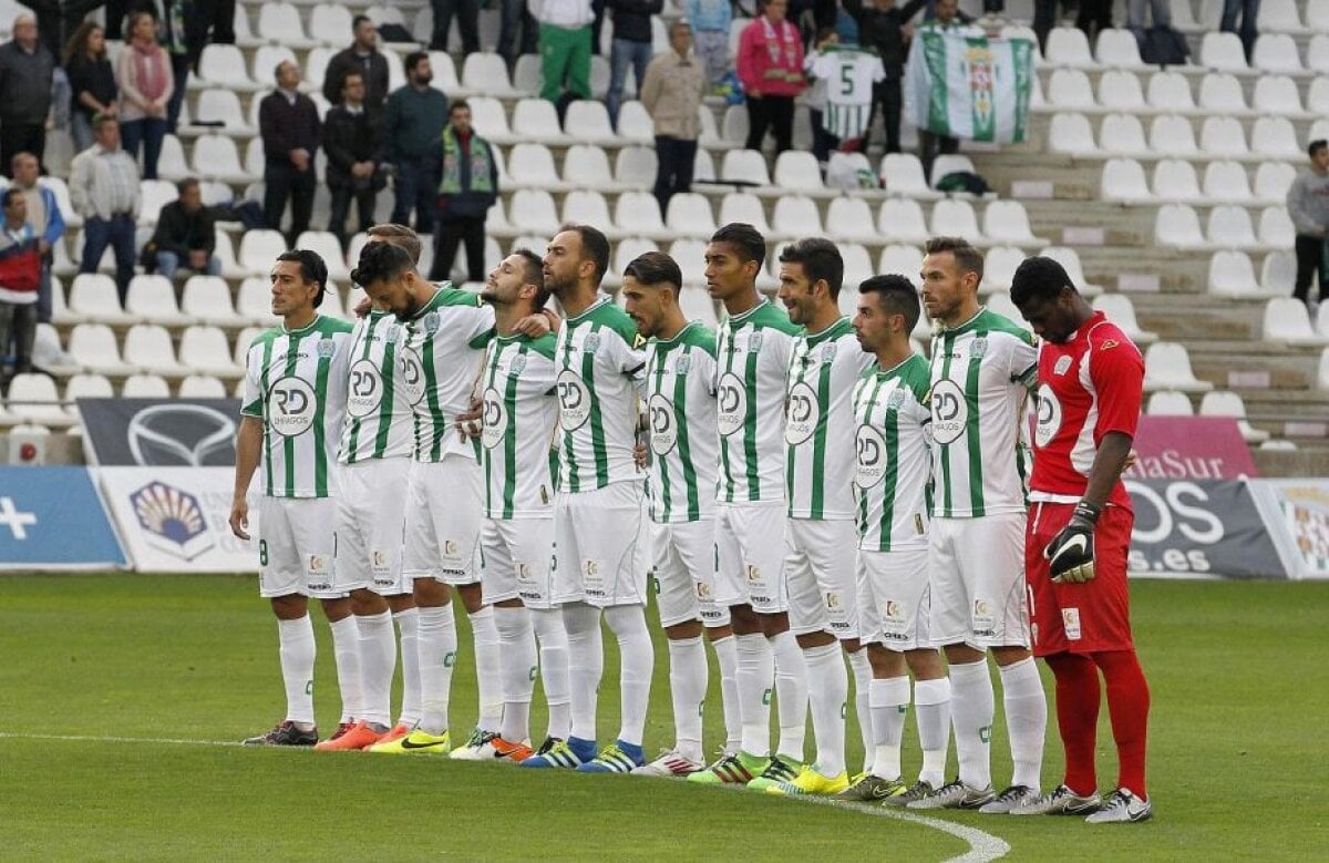 FOTO Momente înălţătoare pe Estadio Nuevo Arcangel » Cordoba i-a adus un omagiu lui Patrick Ekeng