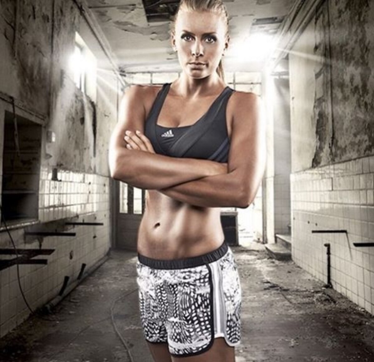 GALERIE FOTO Ea este suedeza nonconformistă care s-a îndrăgostit de România » Ce mesaj a postat după finala Ligii Campionilor + cum arată când nu joacă handbal