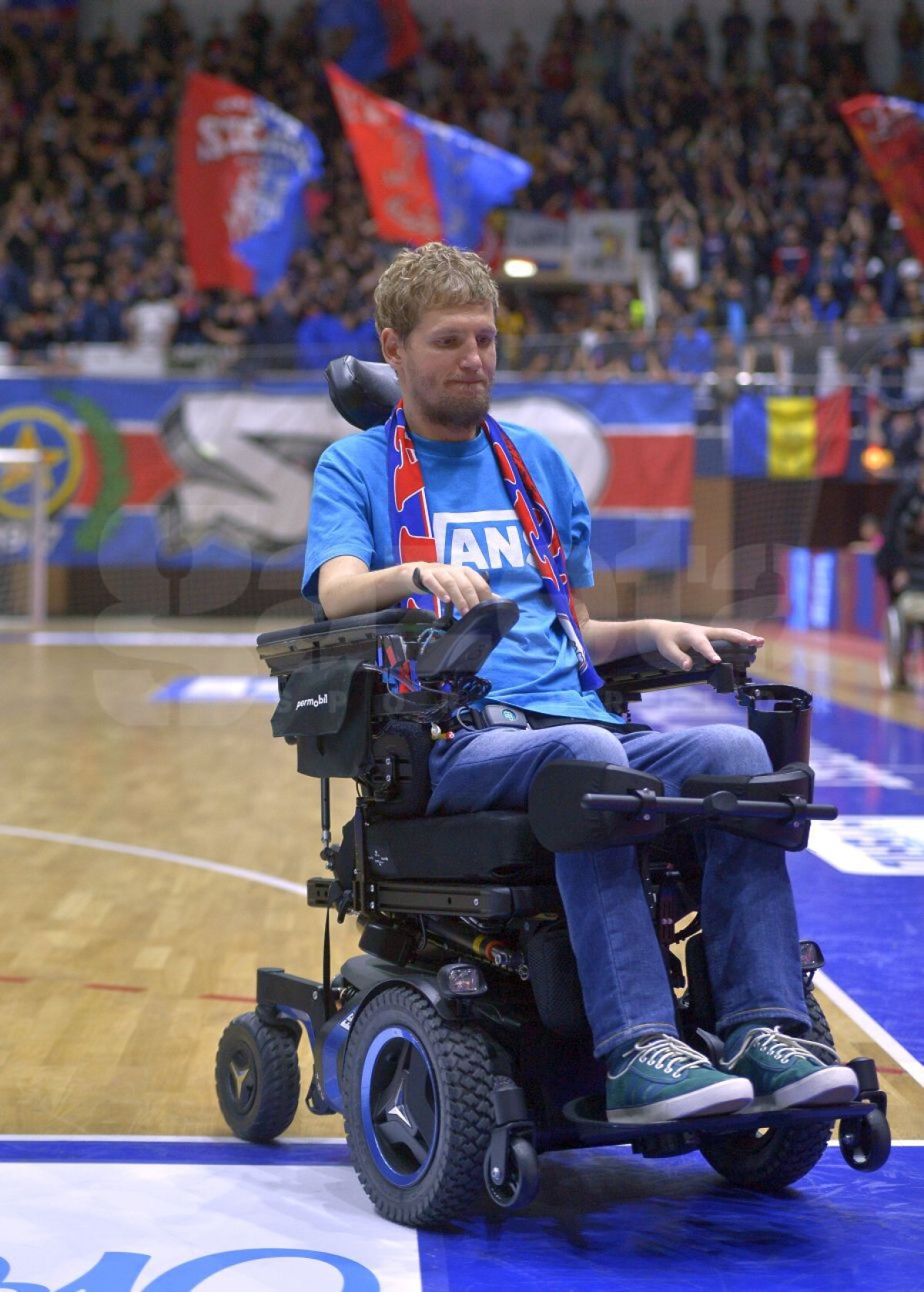 VIDEO+FOTO Steaua 2006 a învins greu legendele din 1986 în meciul caritabil pentru Neșu » Peluza Sud a făcut spectacol!