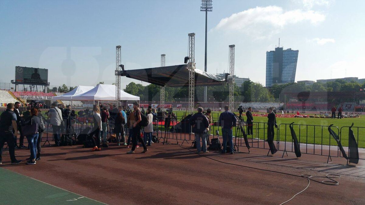 VIDEO+FOTO UPDATE Cortegiul funerar a plecat spre aeroport » Toate detaliile de la fața locului