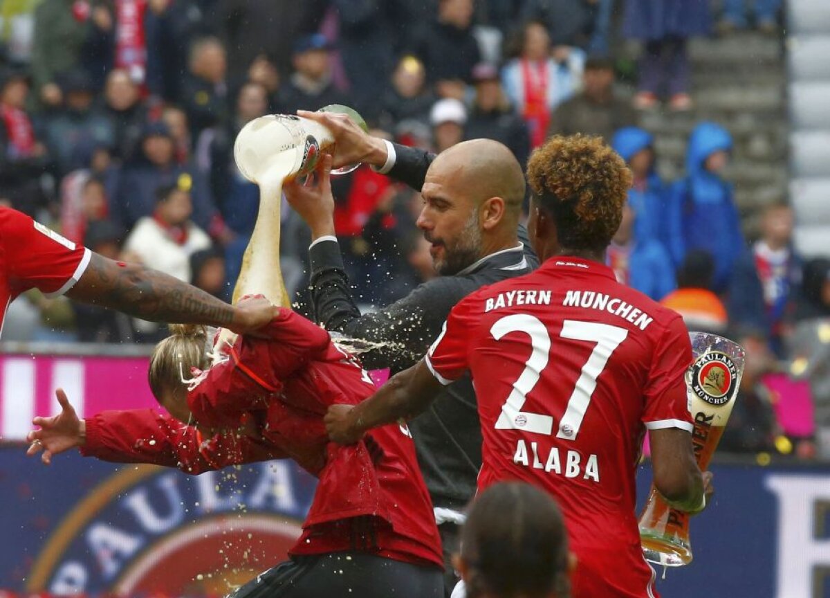 VIDEO+FOTO Pep Guardiola, baie cu bere la celebrarea celui de-al 26-a titlu al lui Bayern Munchen » Dans nebun al jucătorilor