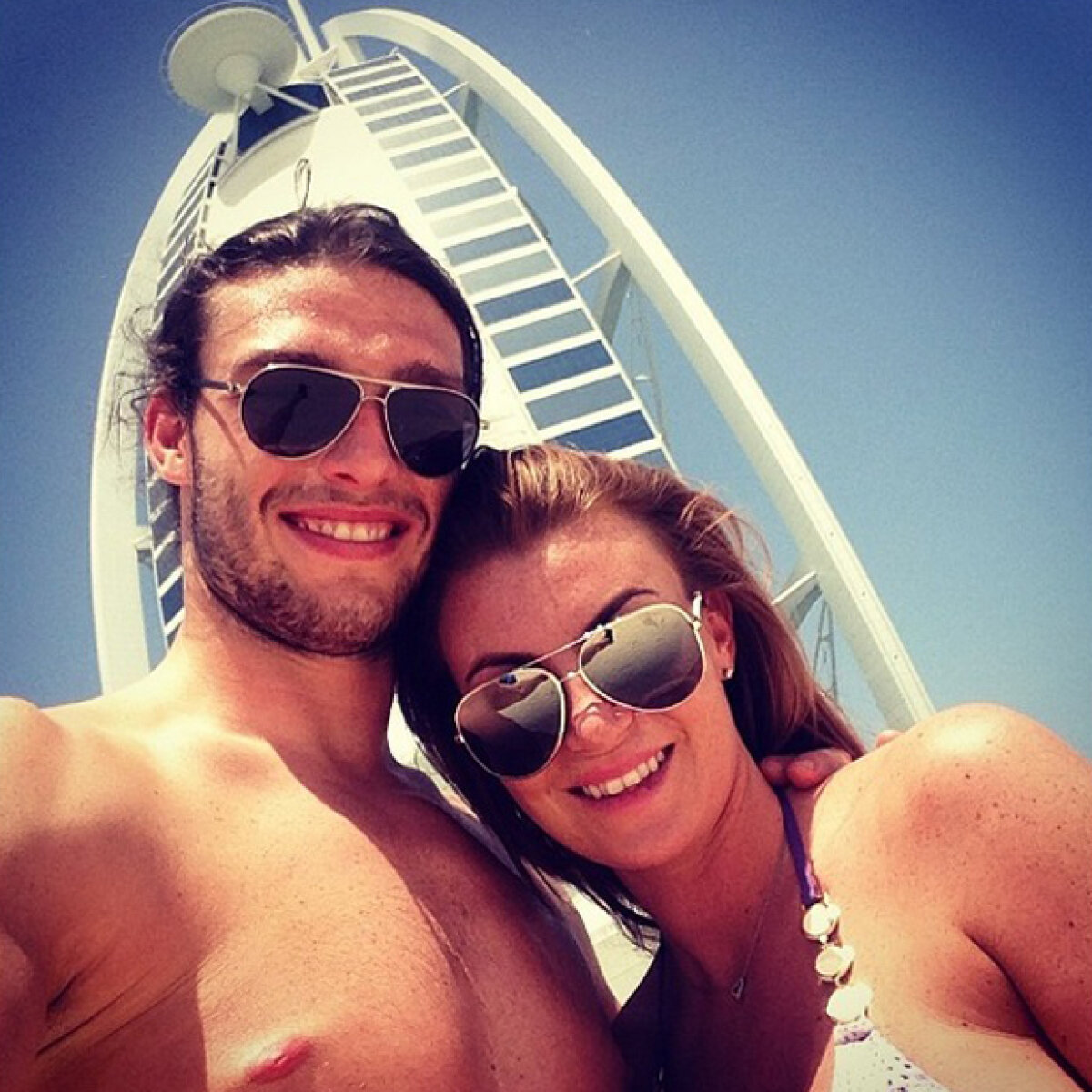 "Am crezut că glumește!" » Ce i-a propus iubita lui Andy Carroll: "Nu vrei să spargem bolul ăla de sticlă?!"