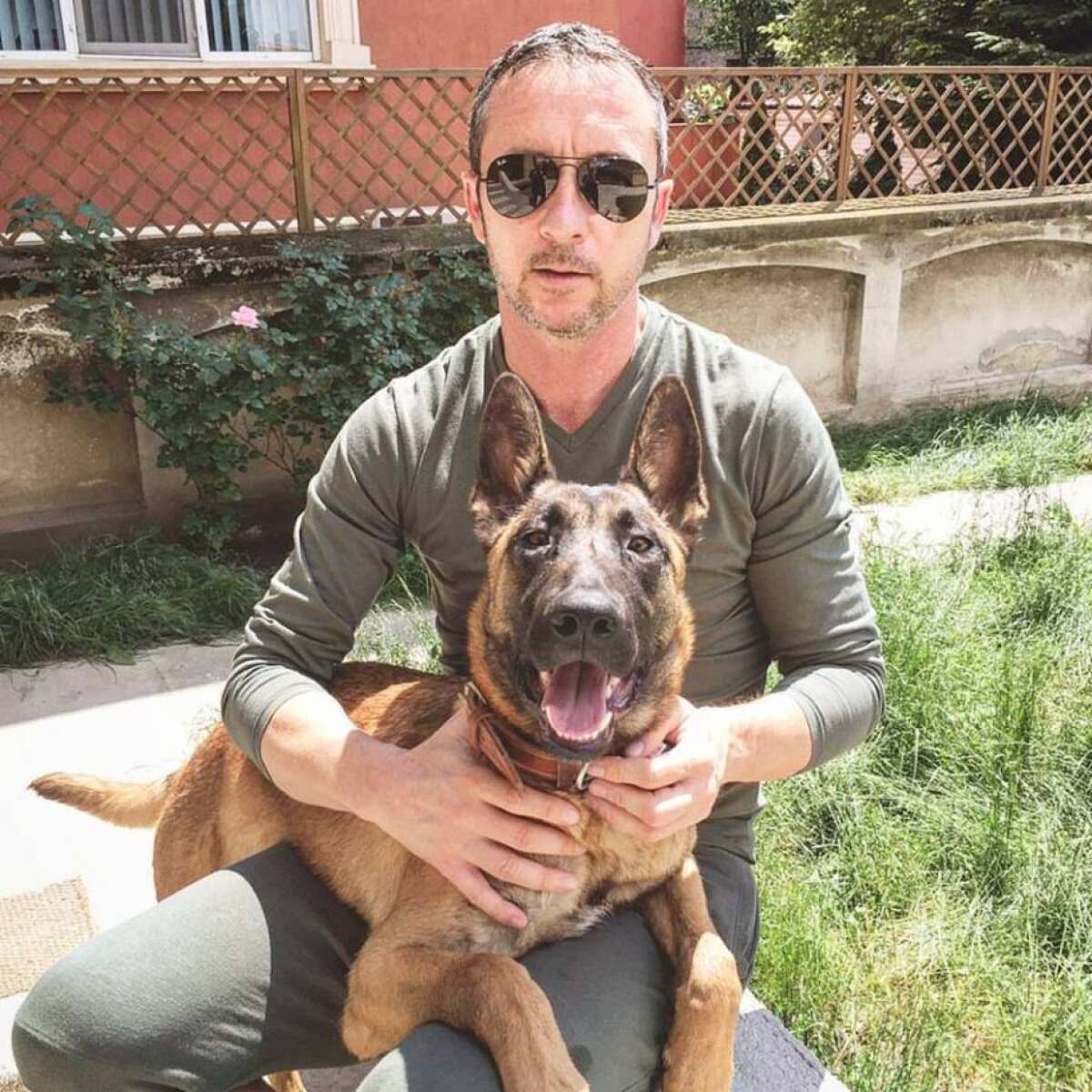 FOTO Malinois, ultima achiziţie a lui MM »  Managerul Stelei a mai ”transferat” un câine