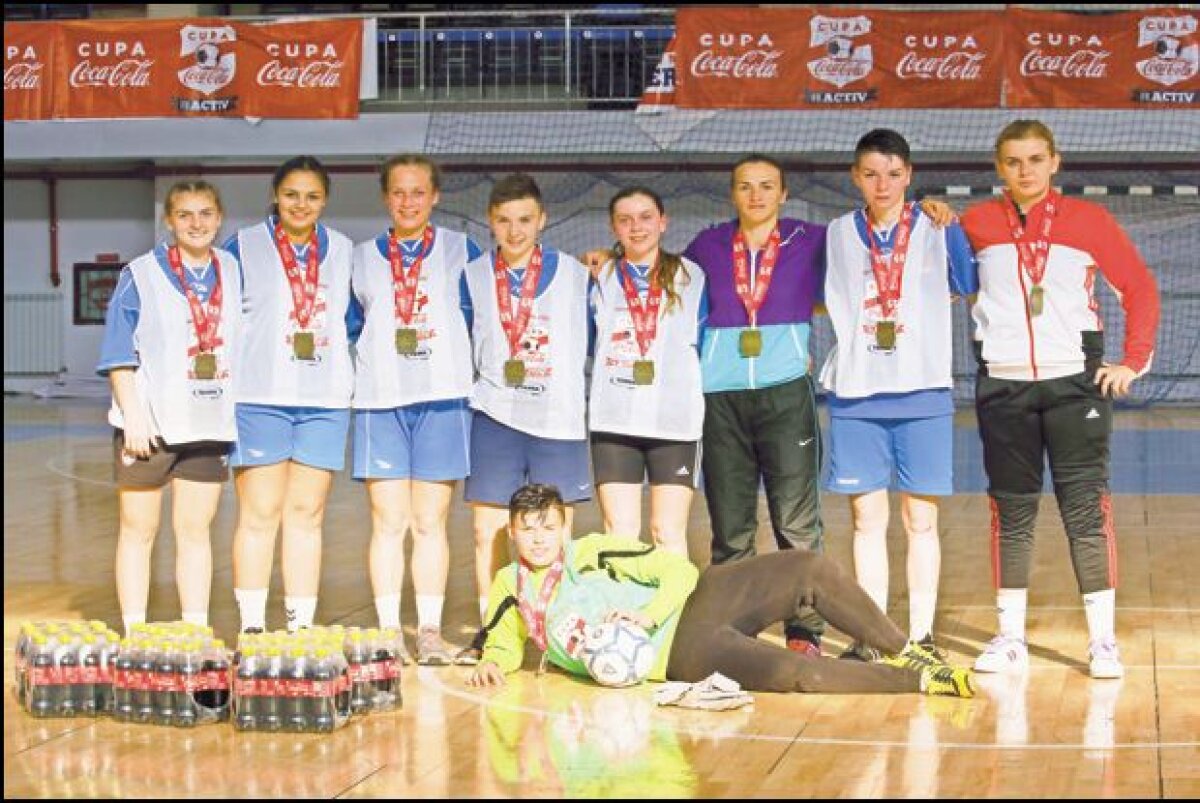 Baia Mare, en fanfare! Faza regională de la Oradea a Cupei Coca-Cola a fost câştigată şi la fete, şi la băieţi, de echipe din Maramureş