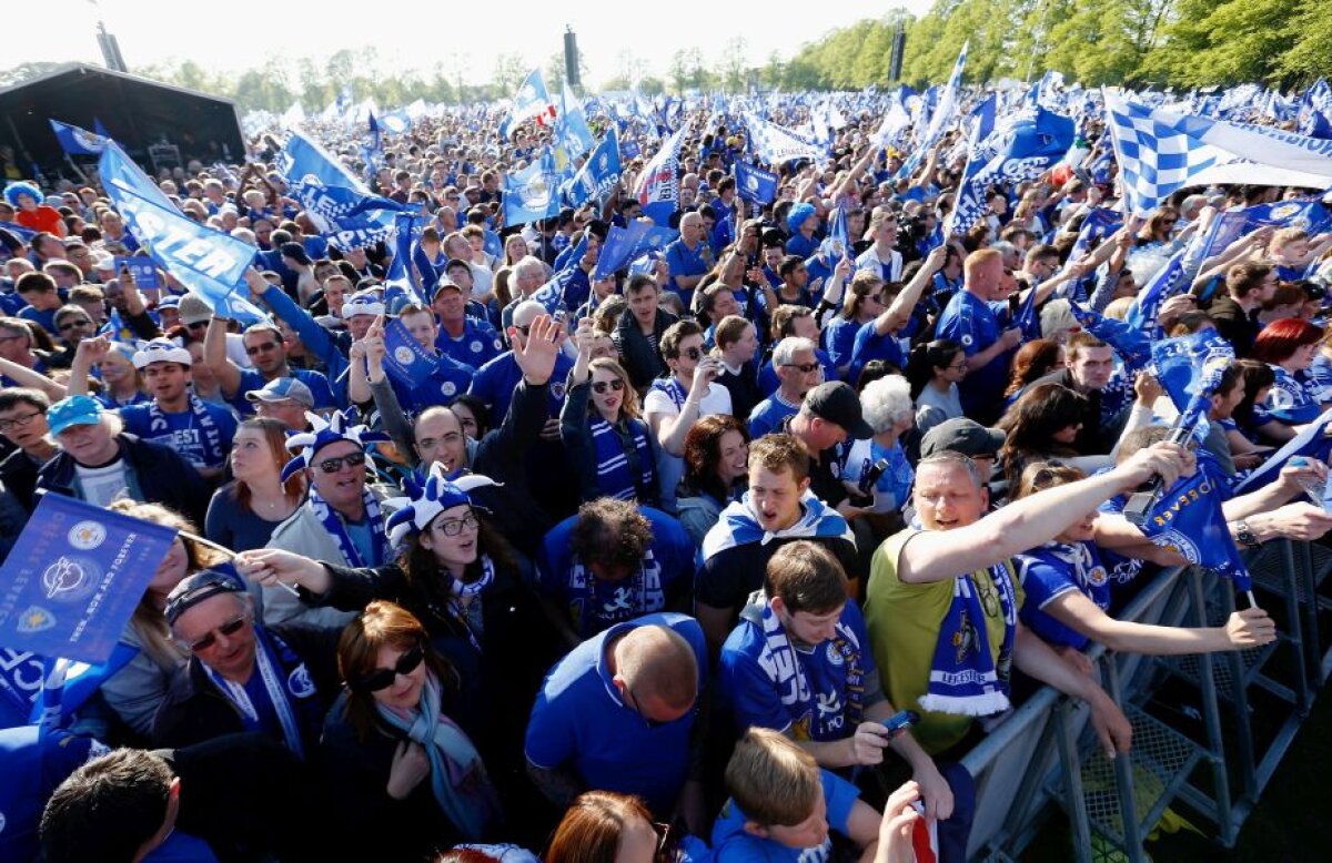 GALERIE FOTO și VIDEO Muzică, majorete și trofeul Premier League » Ranieri&Co au celebrat primul titlu din istorie printr-o festivitate grandioasă  