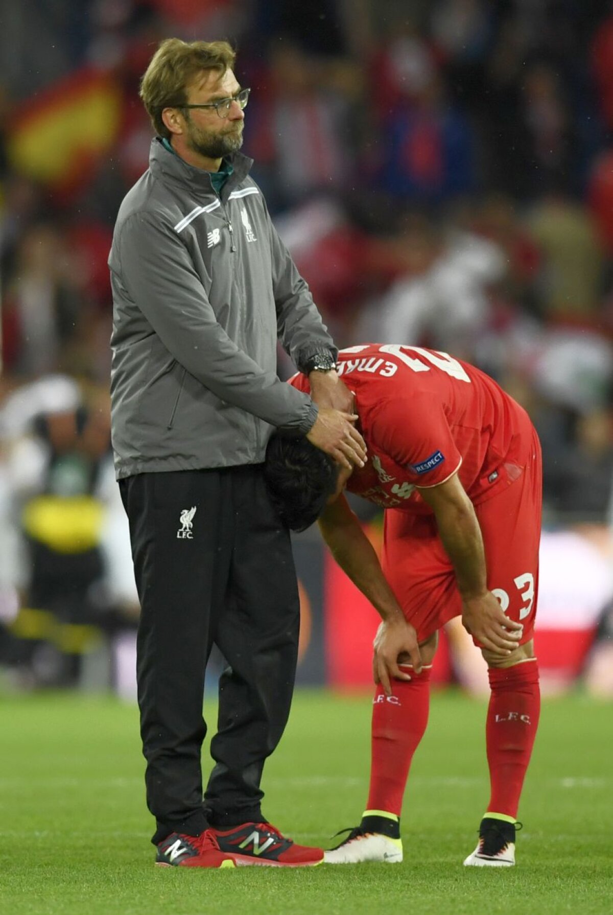 FOTO Bucuria spaniolilor și lacrimile englezilor » Cum a sărbătorit Sevilla câștigarea EL + Reacția lui Klopp de la final