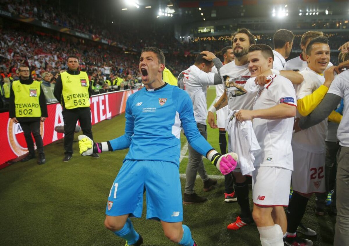 FOTO Bucuria spaniolilor și lacrimile englezilor » Cum a sărbătorit Sevilla câștigarea EL + Reacția lui Klopp de la final