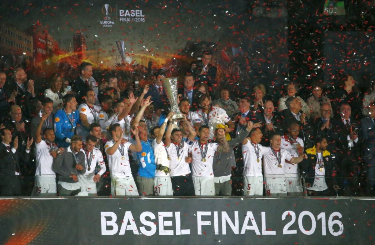 FOTO Bucuria spaniolilor și lacrimile englezilor » Cum a sărbătorit Sevilla câștigarea EL + Reacția lui Klopp de la final