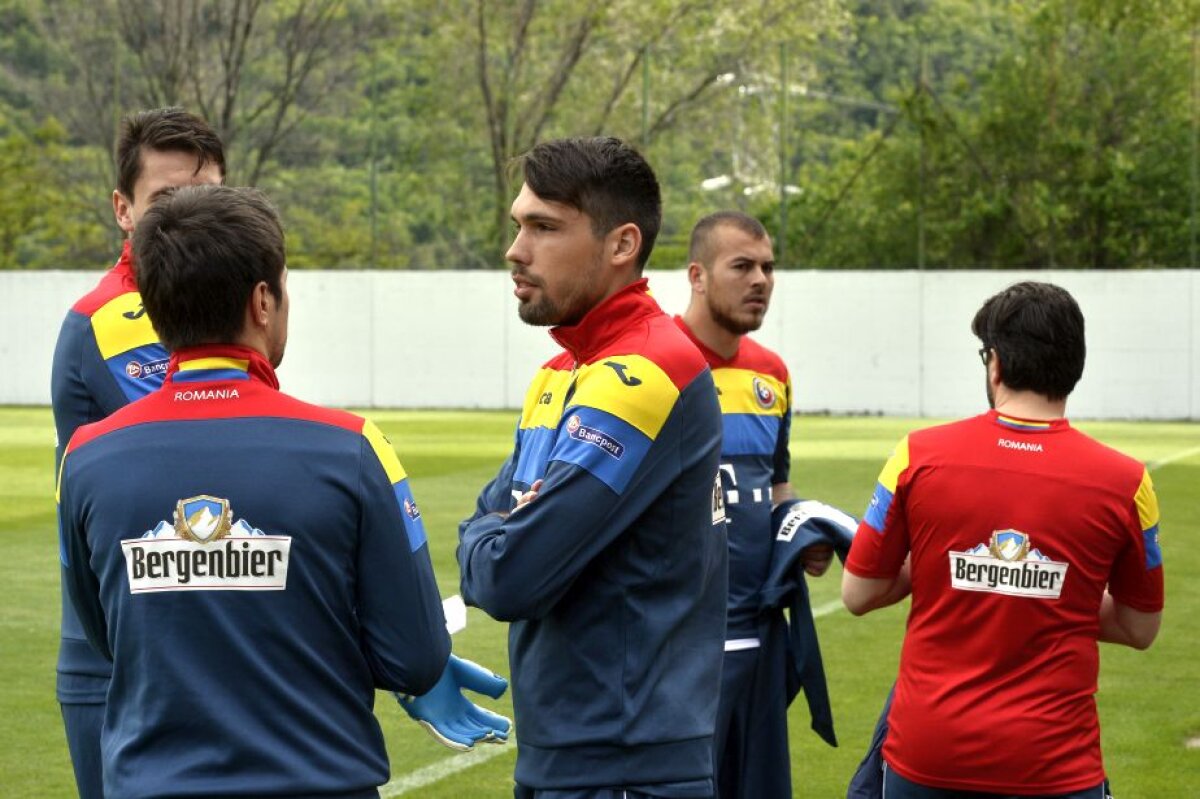 VIDEO + FOTO Imagini de la antrenamentul României » Iordănescu a avut o surpriză pentru jucători