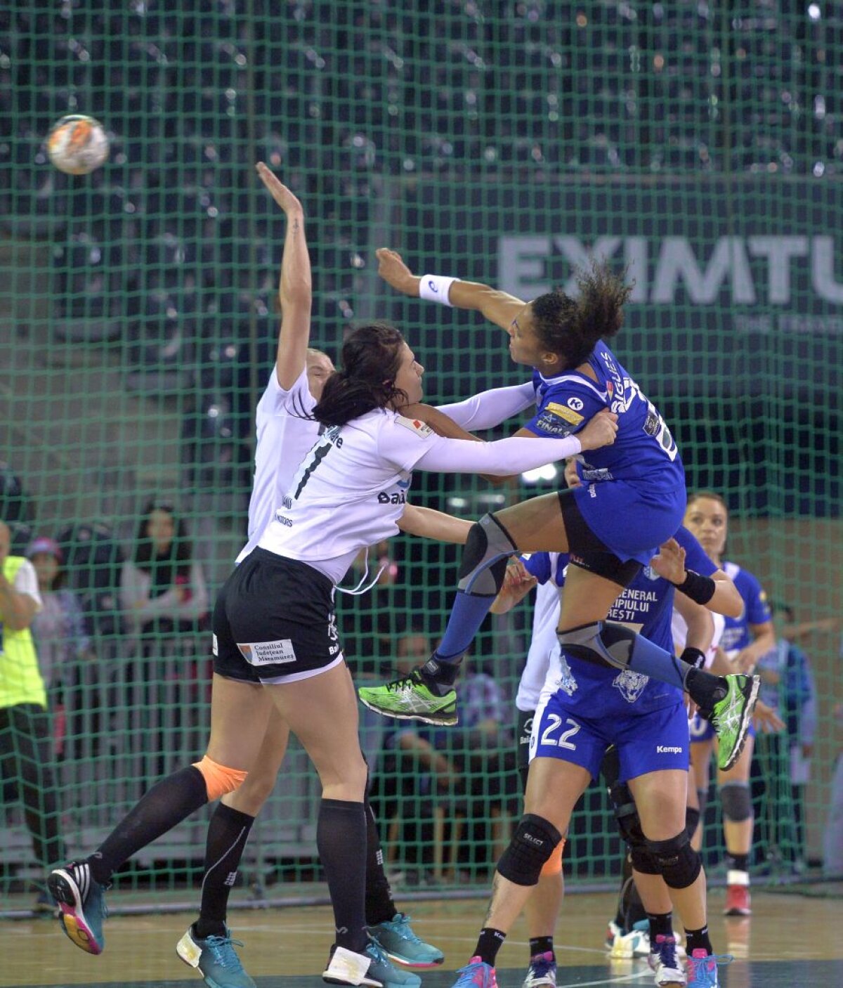 FOTO CSM București e în finala Cupei României la handbal feminin » Campioana Europei a jucat de la egal la egal cu HCM Baia Mare