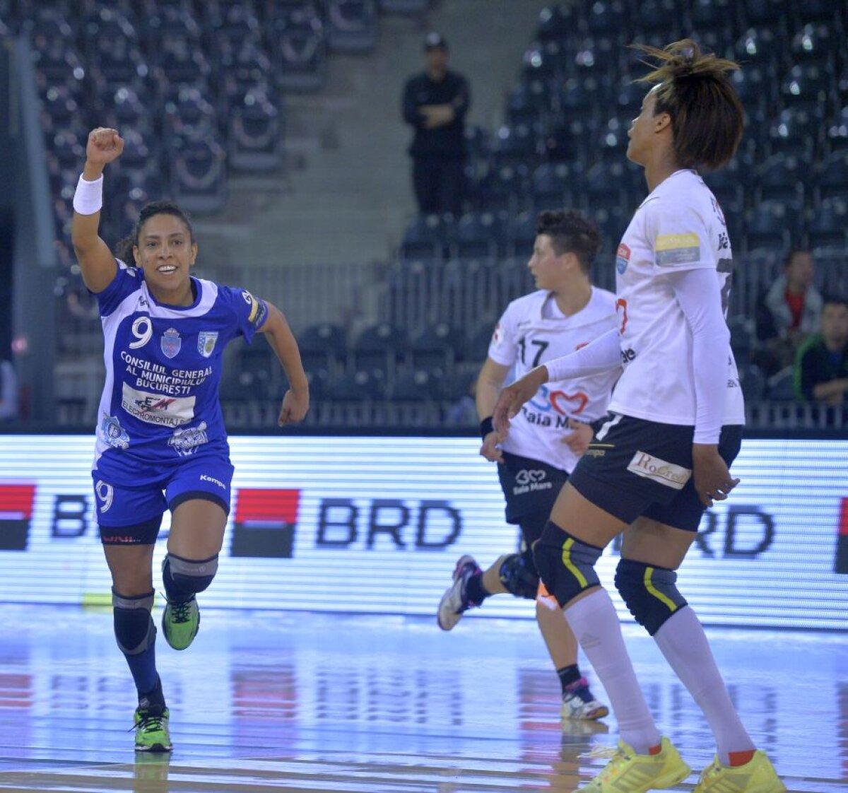 FOTO CSM București e în finala Cupei României la handbal feminin » Campioana Europei a jucat de la egal la egal cu HCM Baia Mare