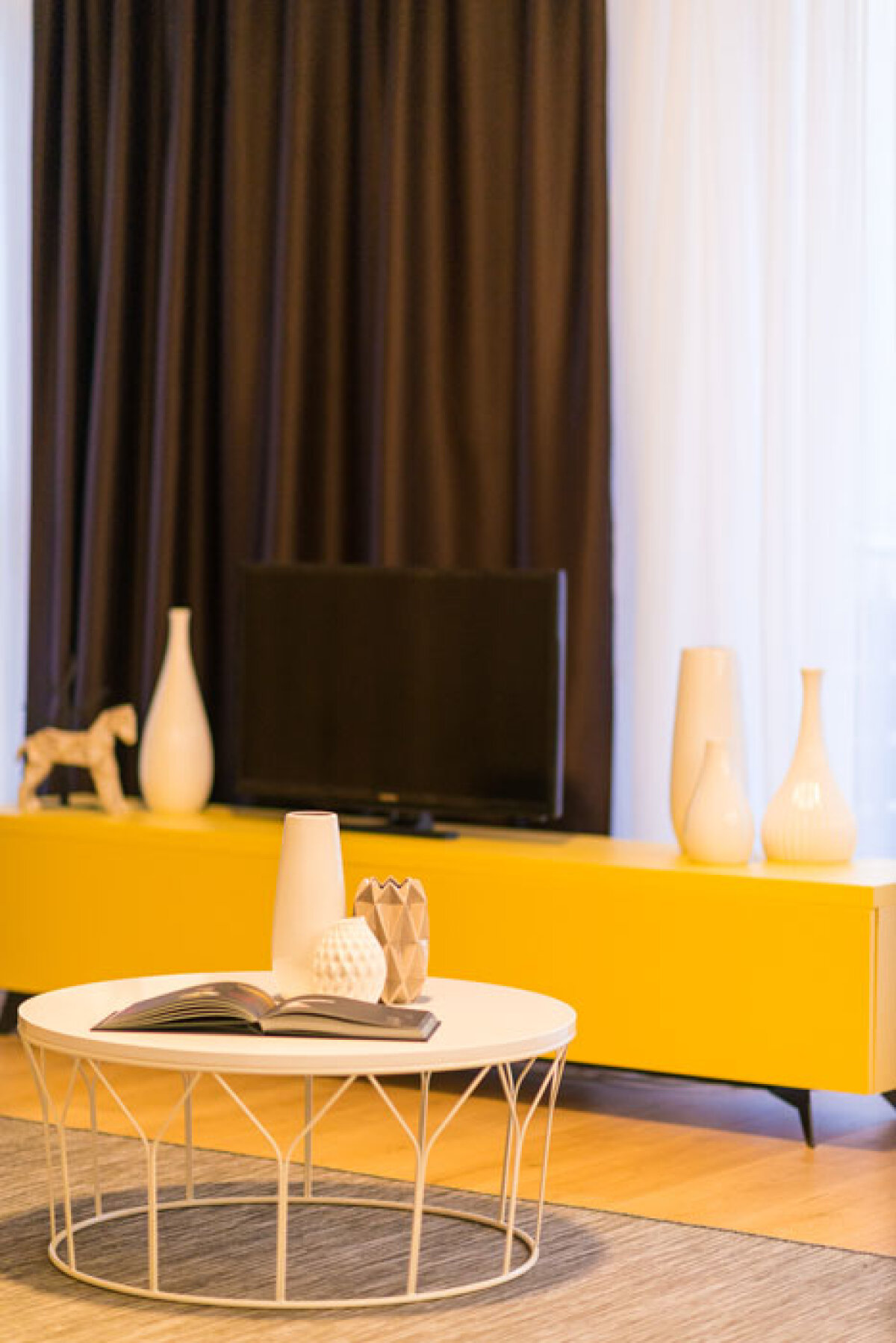 GALERIE FOTO Casa de vacanță de doar 53 de metri pătrați a lui Papp arată superb! Imagini sugestive