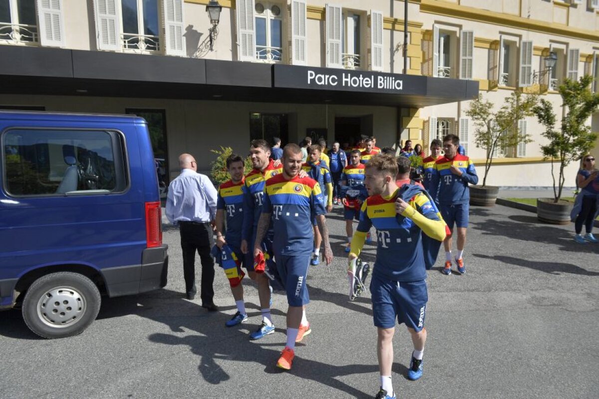 GALERIE FOTO + VIDEO Generalul, indulgent cu "tricolorii" » Iordănescu a fost cool, azi, la întâlnirea cu suporterii ;)