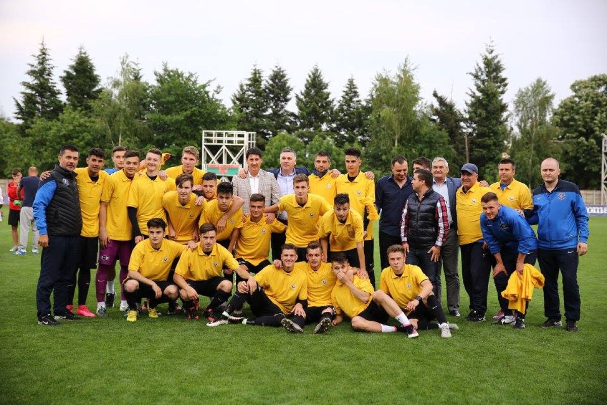 GALERIE FOTO Viitorul își păstrează titlul de campioană la Juniori A U19 » Trupa lui Hagi va merge în Youth League