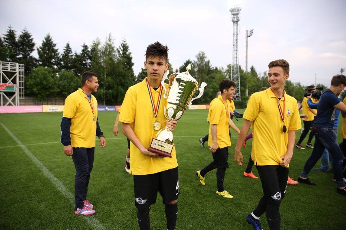 GALERIE FOTO Viitorul își păstrează titlul de campioană la Juniori A U19 » Trupa lui Hagi va merge în Youth League