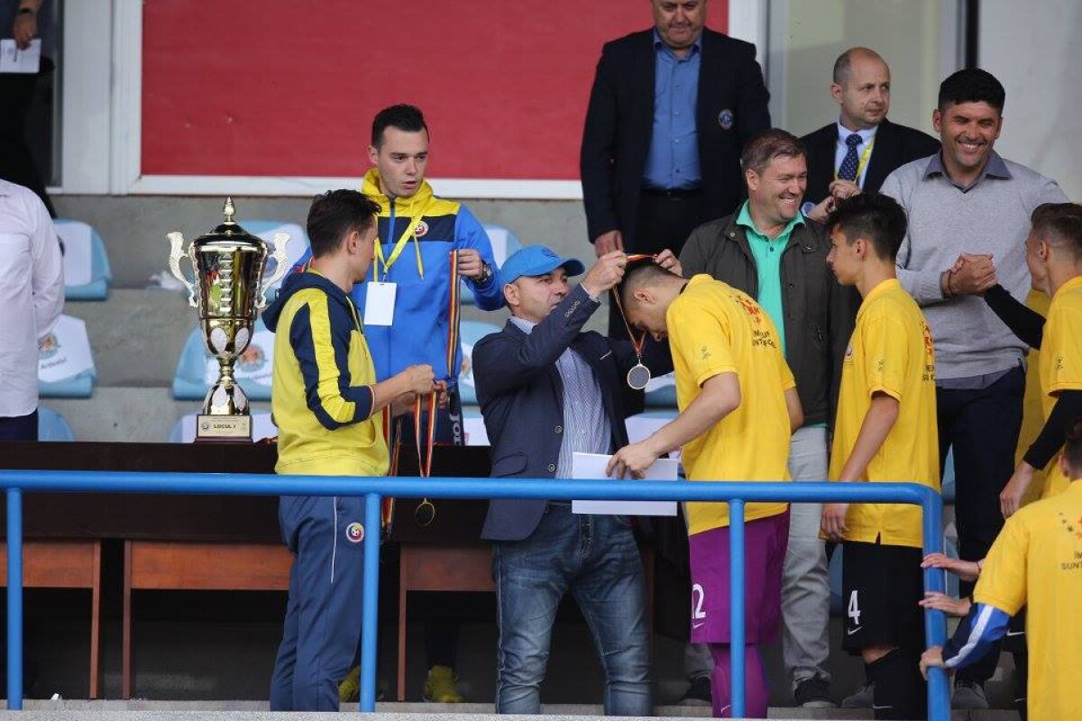 GALERIE FOTO Viitorul își păstrează titlul de campioană la Juniori A U19 » Trupa lui Hagi va merge în Youth League