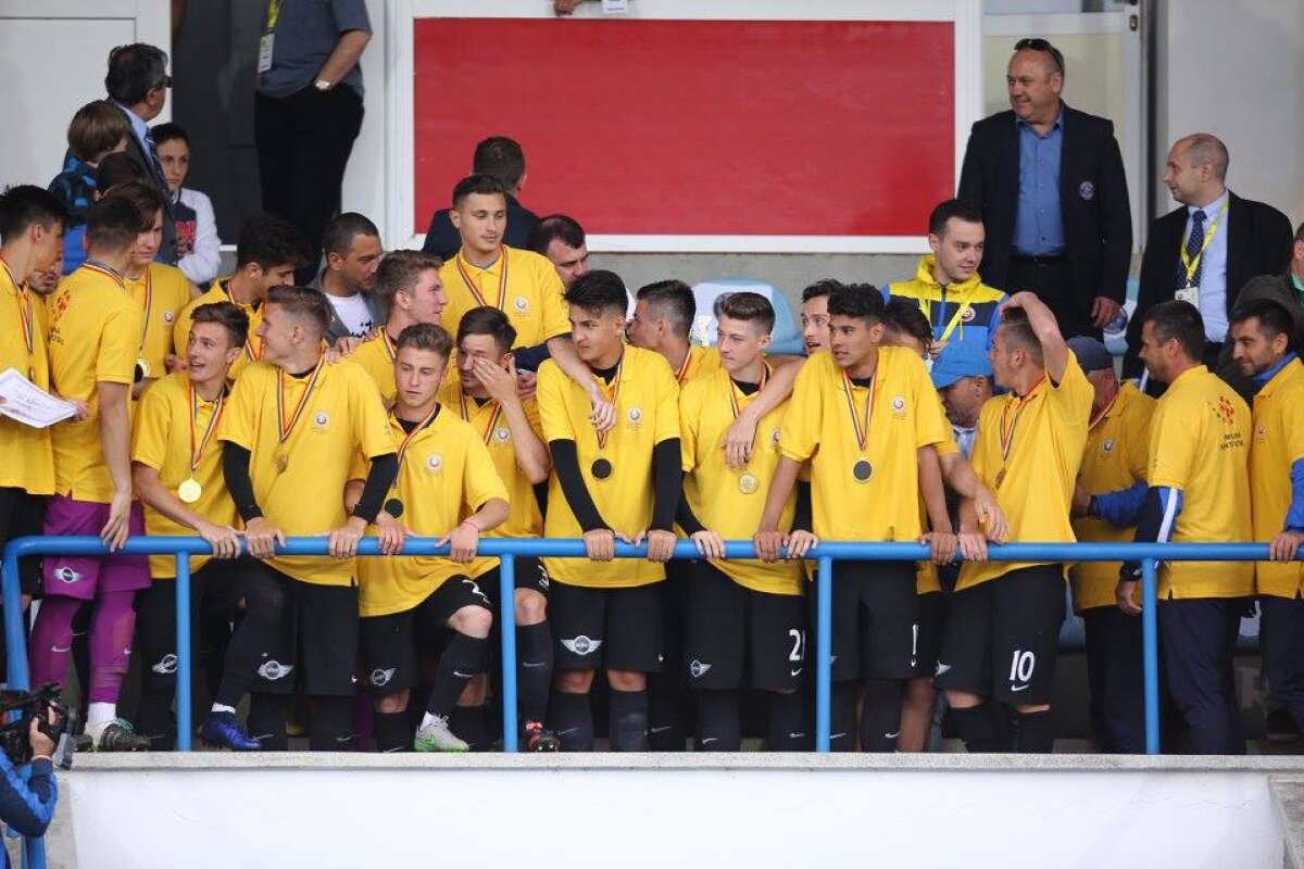 GALERIE FOTO Viitorul își păstrează titlul de campioană la Juniori A U19 » Trupa lui Hagi va merge în Youth League