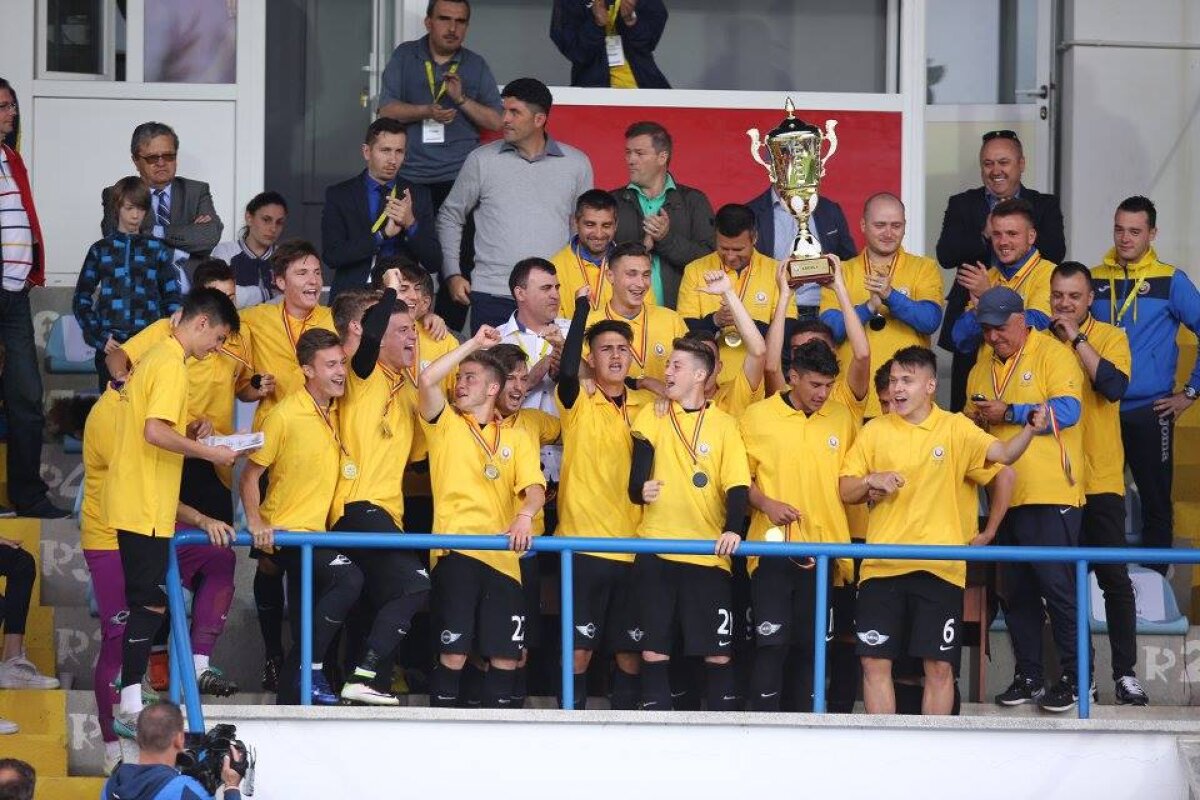 GALERIE FOTO Viitorul își păstrează titlul de campioană la Juniori A U19 » Trupa lui Hagi va merge în Youth League