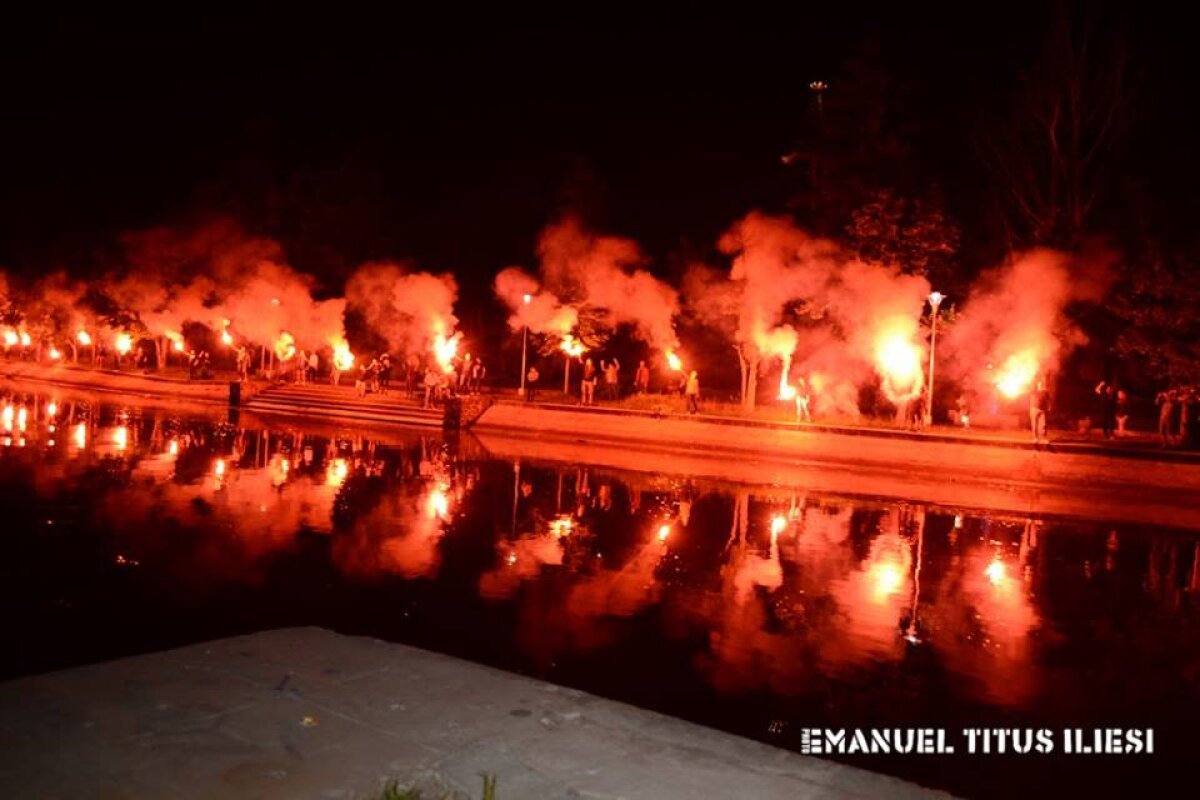 VIDEO + FOTO Petrecere în Timișoara » ASU Poli, echipa suporterilor, a promovat în Liga a 2-a