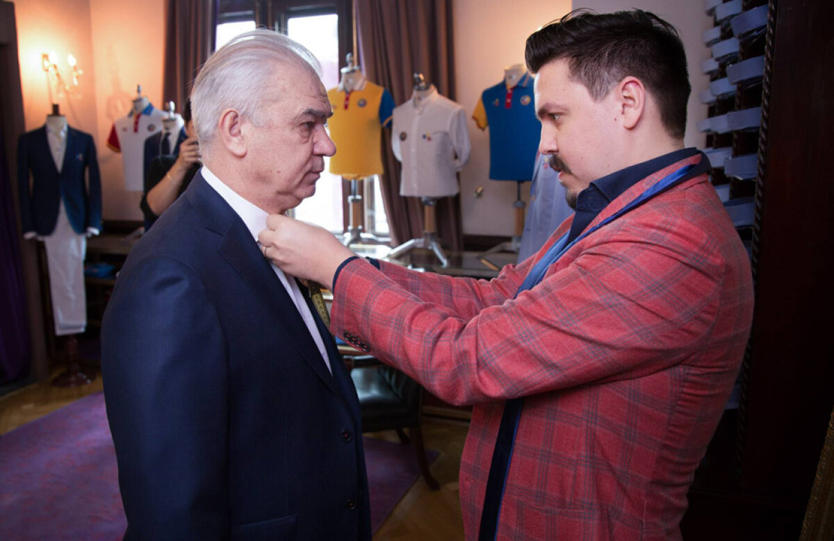 Generalul la croitor » Iordănescu și-a făcut costum de cinci stele pentru Euro :)