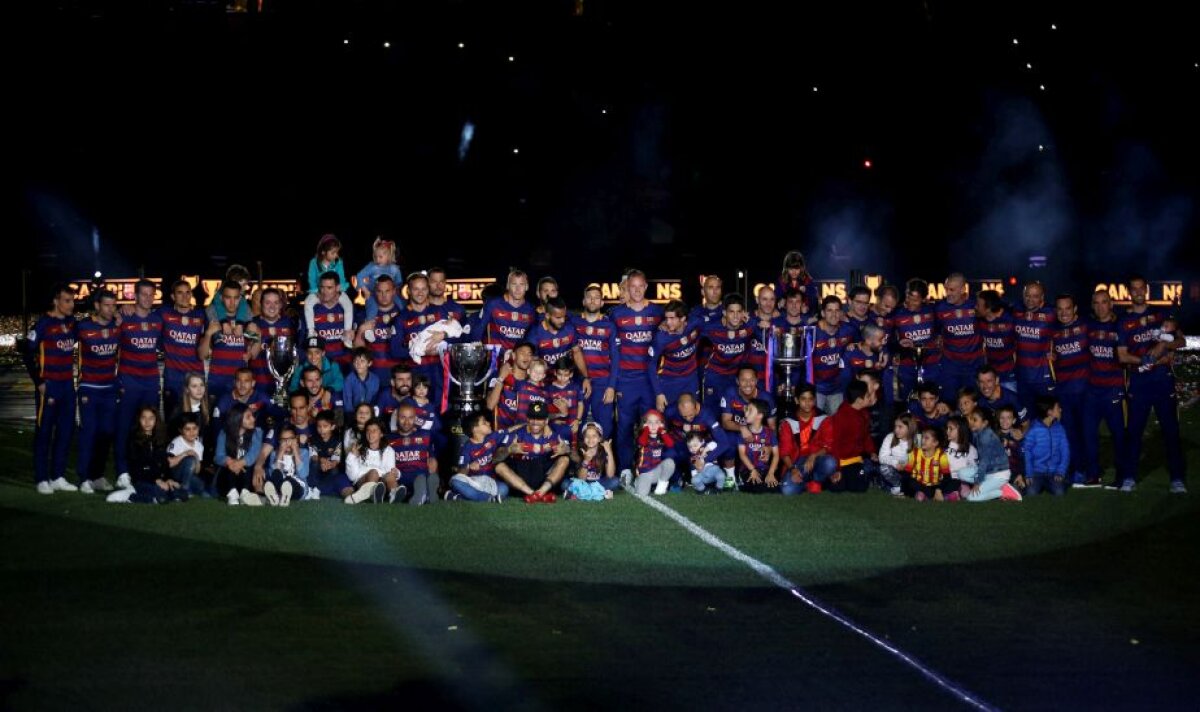 VIDEO + FOTO Foc de artificii pe Camp Nou în fața a 50.000 de spectatori pentru a sărbători dubla campionat+cupă » De ce au lipsit Messi și Suarez