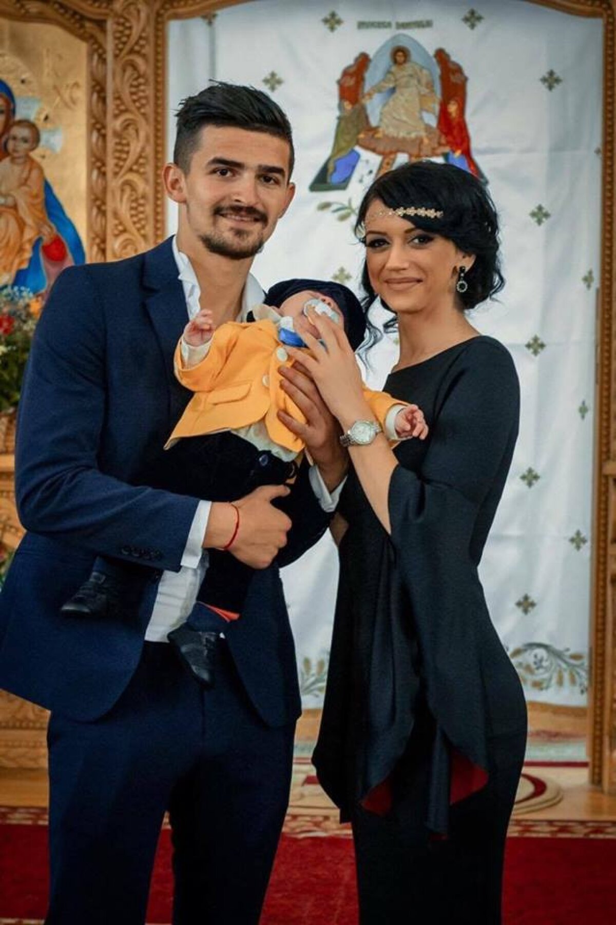 GALERIE FOTO Ea e cea mai înfocată fană a eroului Rapidului!