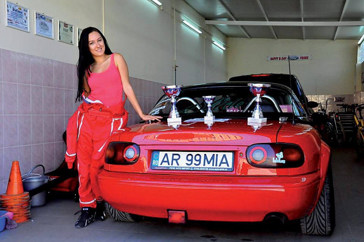 GALERIE FOTO Și frumoasă și talentată! Imagini de senzație cu Ramona Rusu, campioana continentală la drift