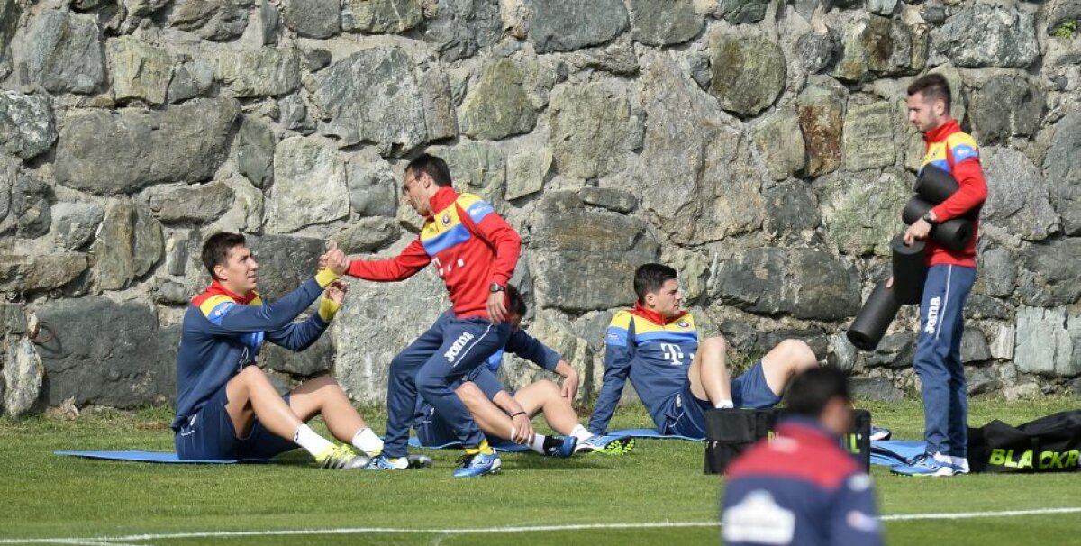 Antrenamente pe grupe » Ședință specială de pregătire pentru unii "tricolori"