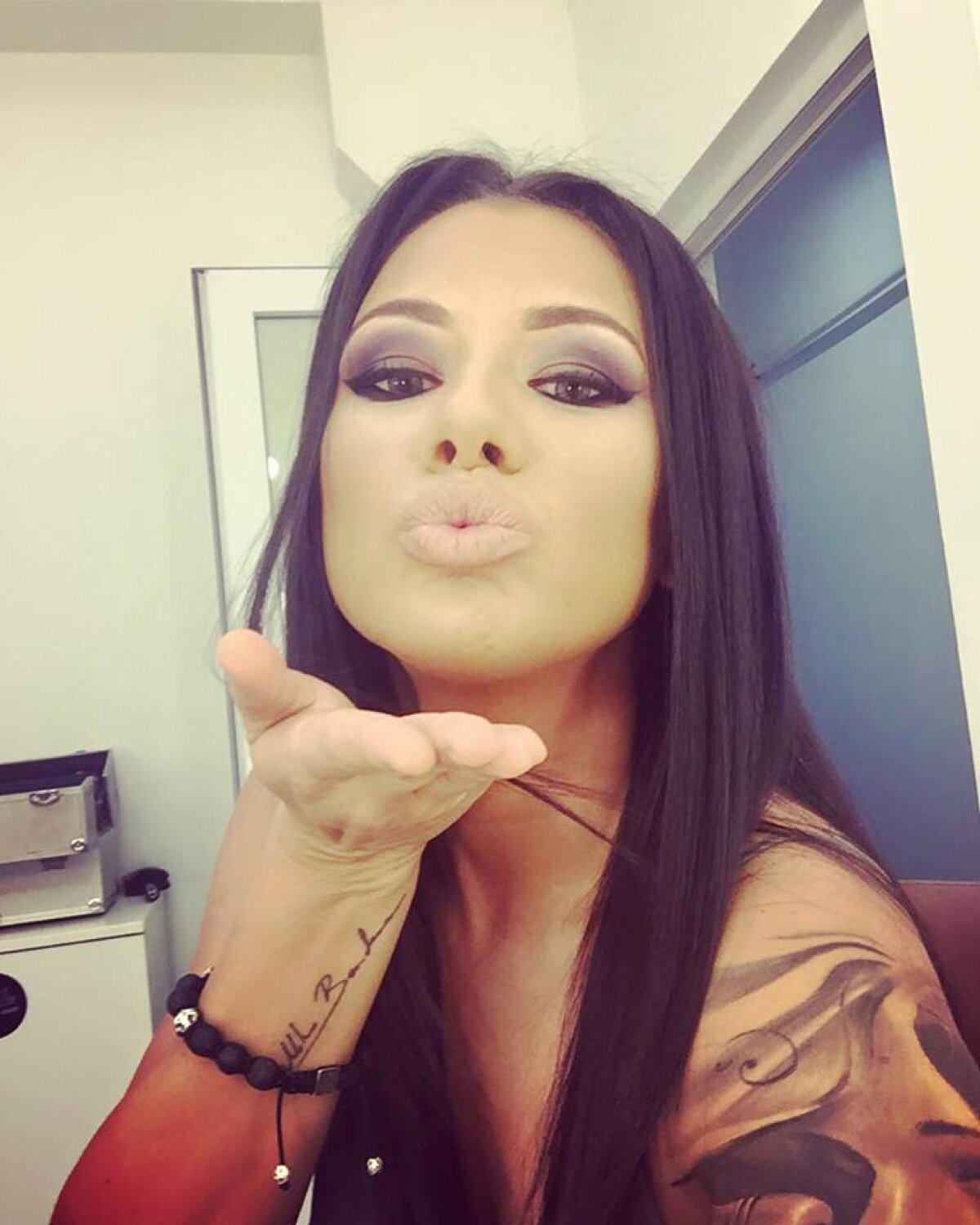 GALERIE FOTO O vedetă din showbiz a vrut să-l facă de râs pe Alibec și a dezvăluit cum a încercat s-o agațe: "Învățați să abordați o femeie!"