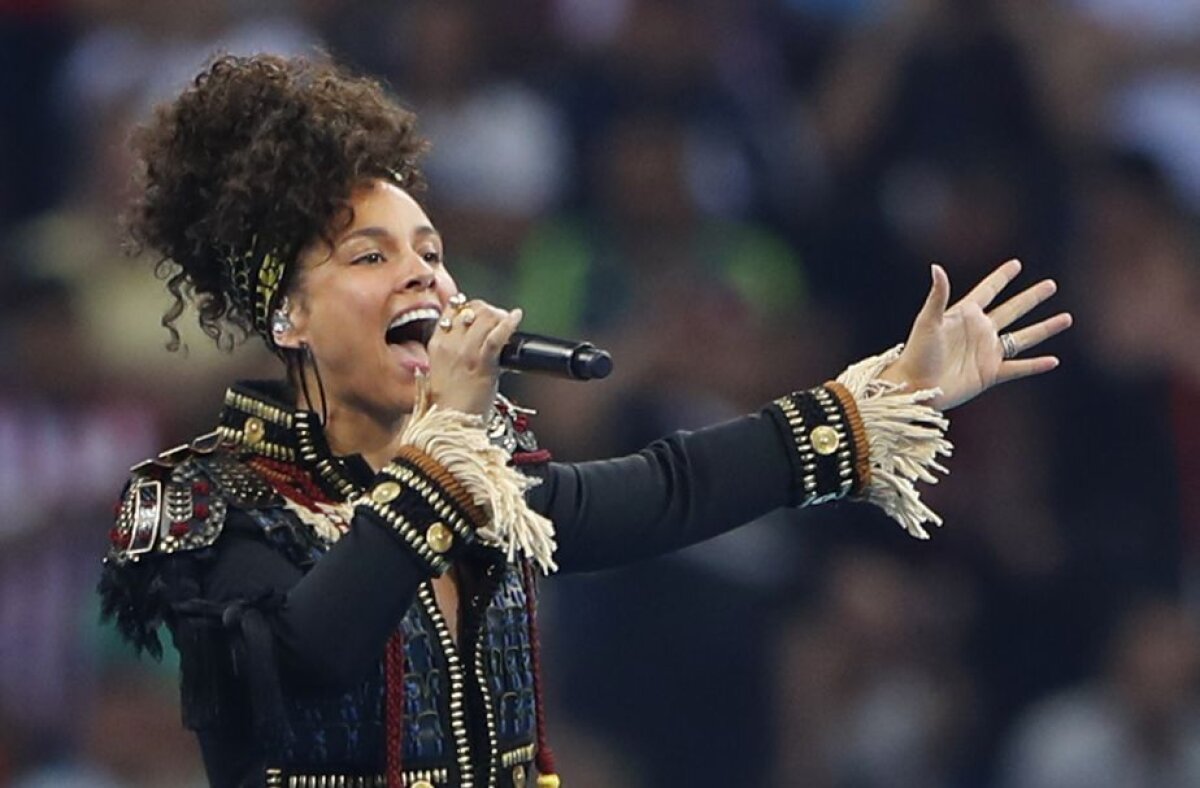 GALERIE FOTO Spectacol total pe San Siro, la finala Ligii Campionilor! Peluzele, Alicia Keys și Andrea Bocelli au dat recitaluri