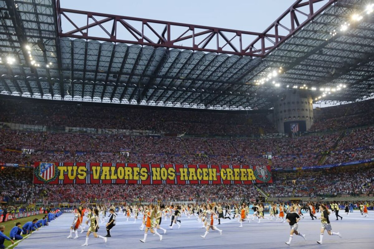 GALERIE FOTO Spectacol total pe San Siro, la finala Ligii Campionilor! Peluzele, Alicia Keys și Andrea Bocelli au dat recitaluri