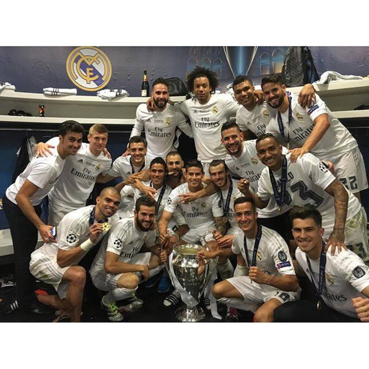 GALERIE FOTO + VIDEO Bucurie imensă în vestiarul lui Real » Cum au sărbătorit madrilenii câștigarea Champions League