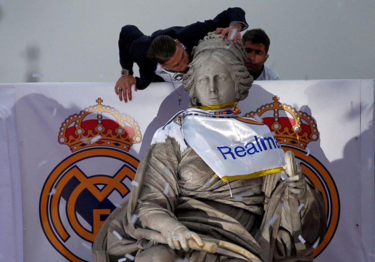 VIDEO + FOTO Nebunie pe străzile din Madrid: 30.000 de oameni au sărbătorit câștigarea Champions League: "Madrileni, Europa e a voastră"