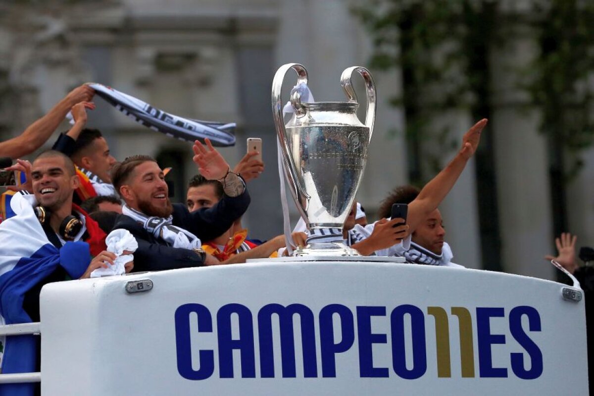 VIDEO + FOTO Nebunie pe străzile din Madrid: 30.000 de oameni au sărbătorit câștigarea Champions League: "Madrileni, Europa e a voastră"