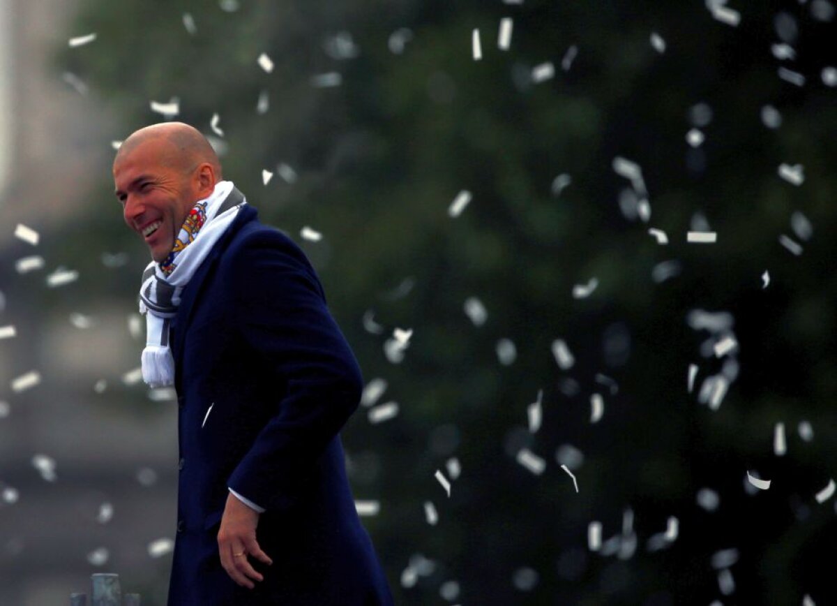 VIDEO + FOTO Nebunie pe străzile din Madrid: 30.000 de oameni au sărbătorit câștigarea Champions League: "Madrileni, Europa e a voastră"