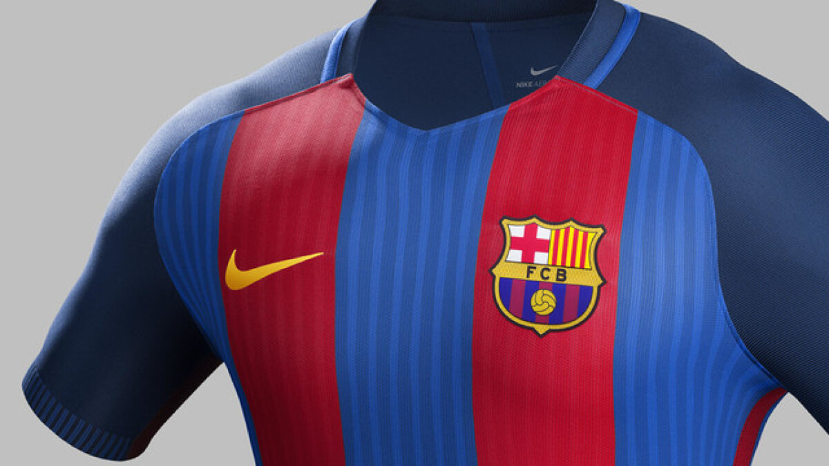 FOTO + VIDEO Barcelona și-a prezentat noul echipament » Catalanii revin la tricourile tradiționale