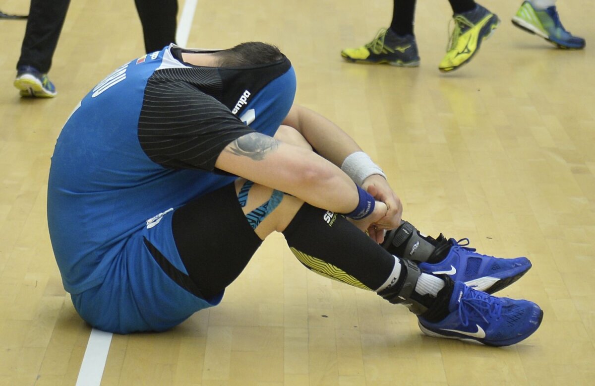 Titlu în alb și roșu » Dinamo a învins CSM București în meciul decisiv și a câștigat campionatul la handbal masculin