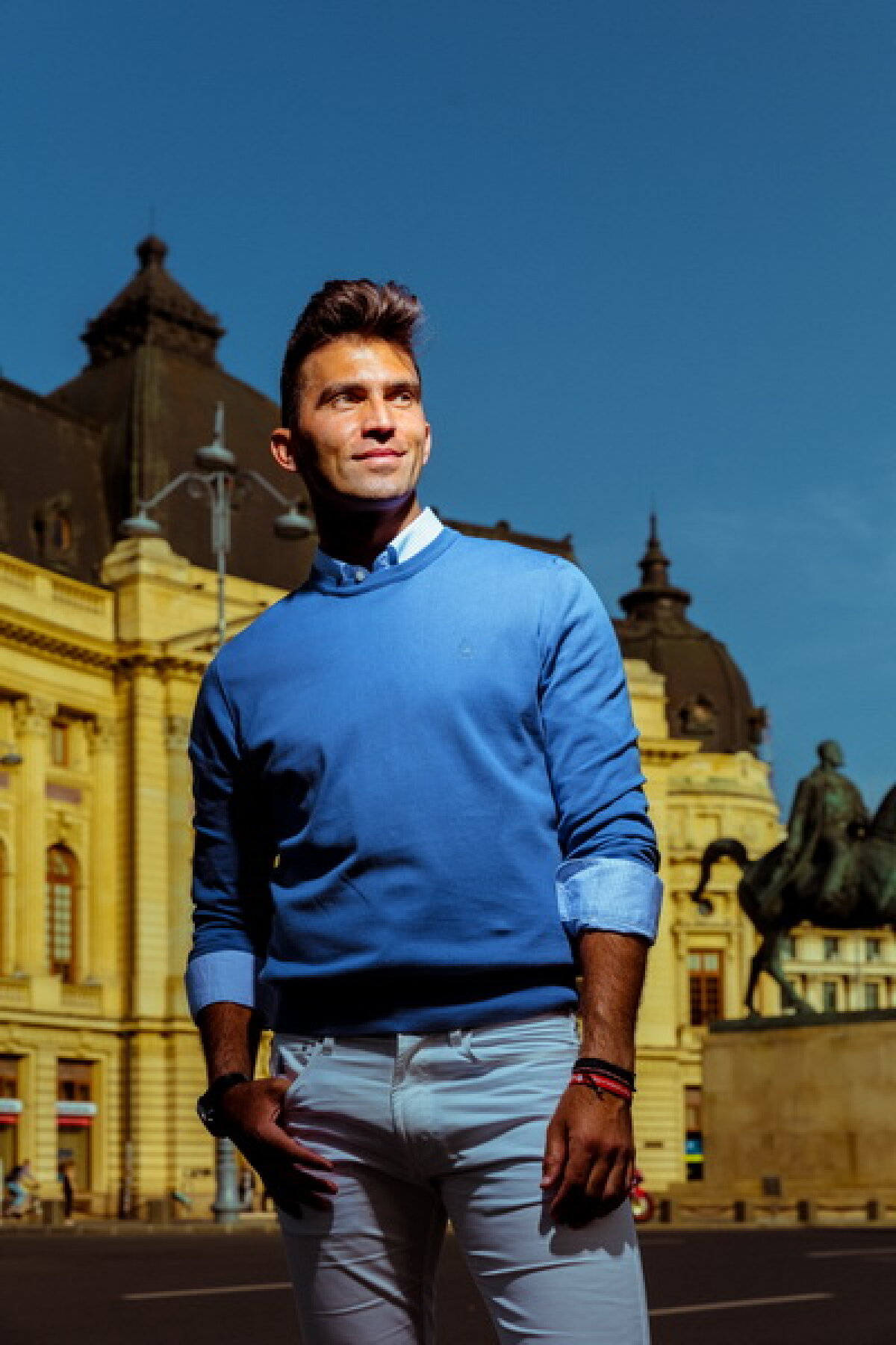 FOTO Horia Tecău a fost model pentru o zi! Ședință foto în mijlocul Bucureștiului