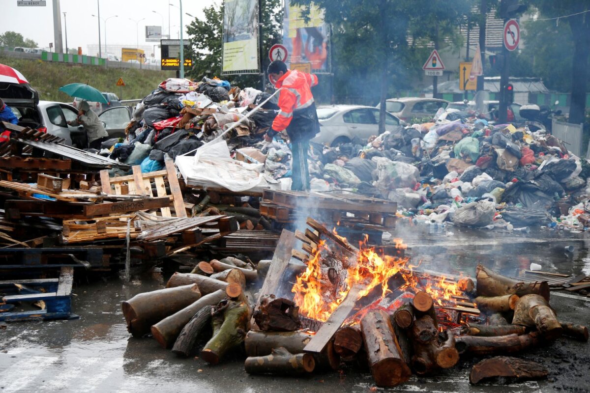 FOTO Asediu! »  Trei simulări de atac terorist într-o singură zi la Stade de France
