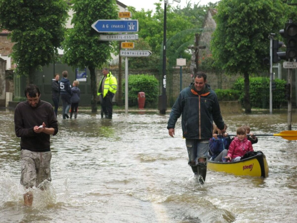 Speriați de șocanta Franța » Nemții sunt alarmați: "Acest Euro, într-o țară paralizată de greve și de proteste, va fi o provocare pentru toți fanii"