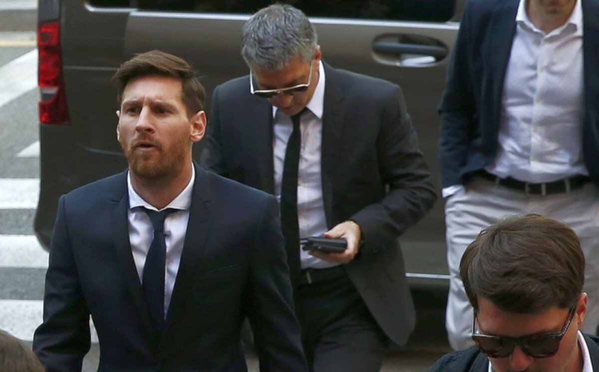 GALERIE FOTO Leo Messi, în boxa acuzaților » Jucătorul și tatăl lui sunt audiați la Tribunalul Barcelona