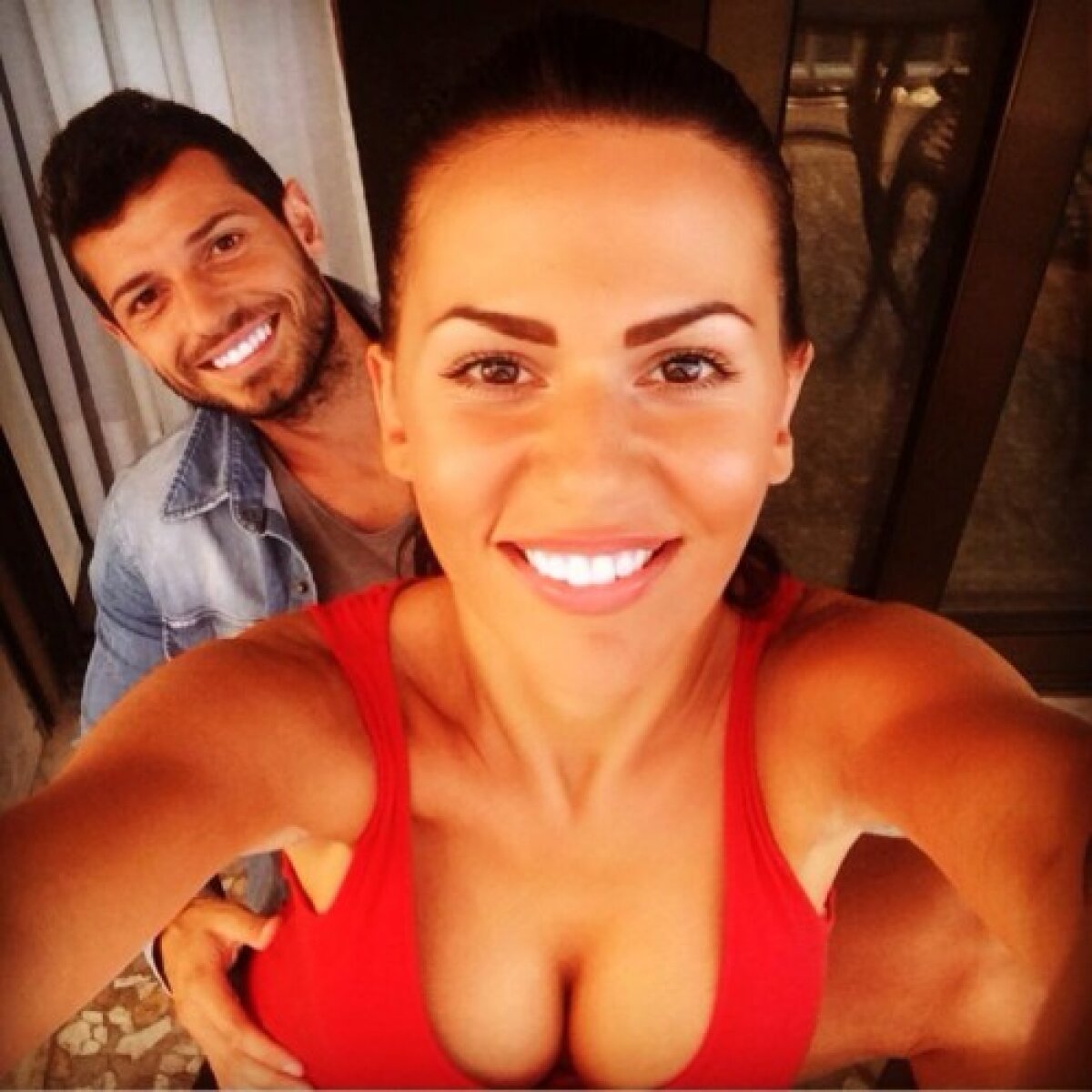 FOTO "Marcaj" la sânge » Dzemaili nu scapă de "presingul" soției nici în cantonamentul Elveției