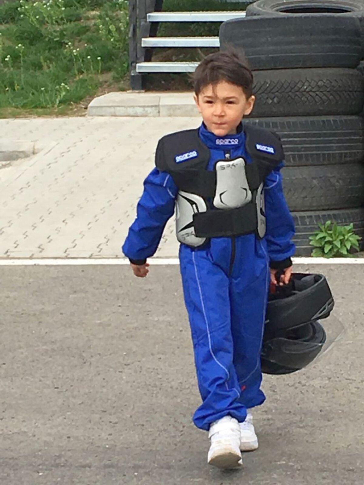 FOTO Pe urmele lui Schumacher » Marea provocare a micuţului Eric