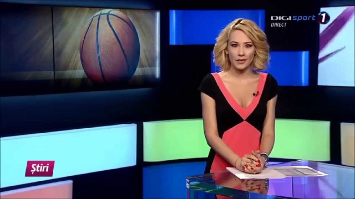 FOTO Blonda de la Drept » Camelia Bălțoi e una dintre cele mai sexy prezentatoare din România