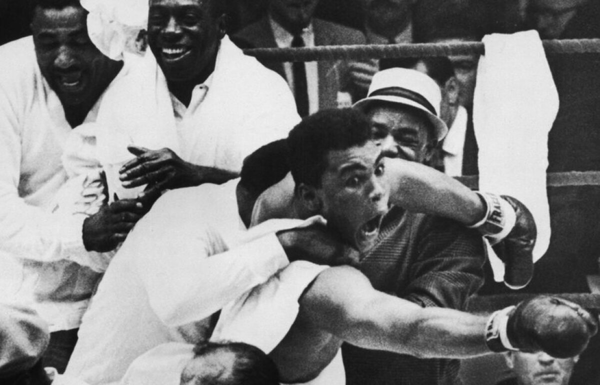GALERIE FOTO Cele mai tari imagini din cariera lui Muhammad Ali » Fotografii memorabile pe care nu le-ai mai văzut