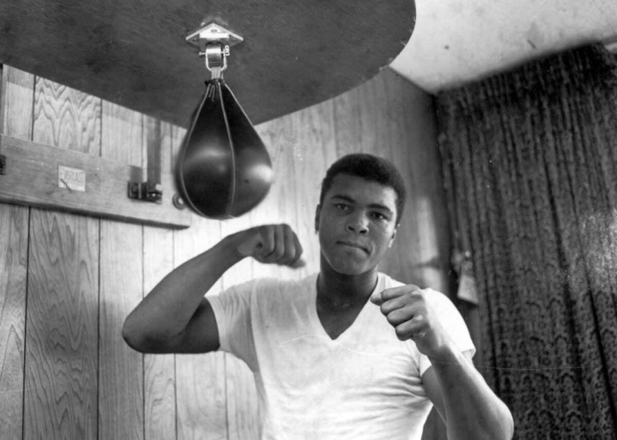 GALERIE FOTO Cele mai tari imagini din cariera lui Muhammad Ali » Fotografii memorabile pe care nu le-ai mai văzut