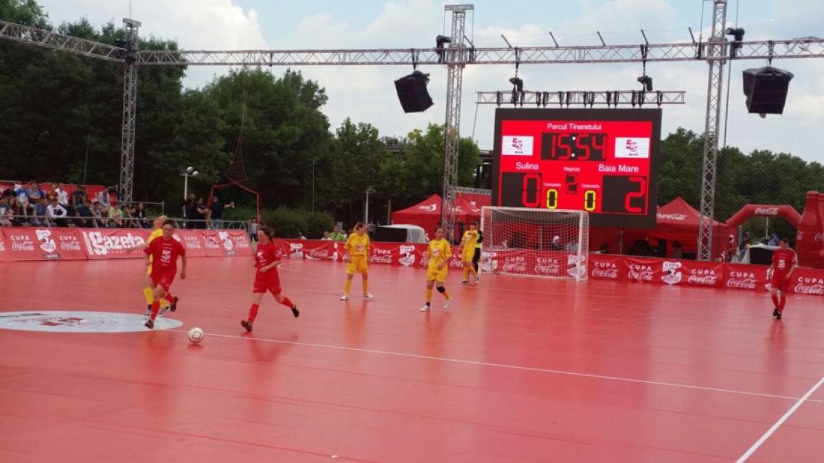 GALERIE FOTO Cupa Coca-Cola și-a desemnat finalistele » Campioana en-titre luptă în continuare pentru titlu