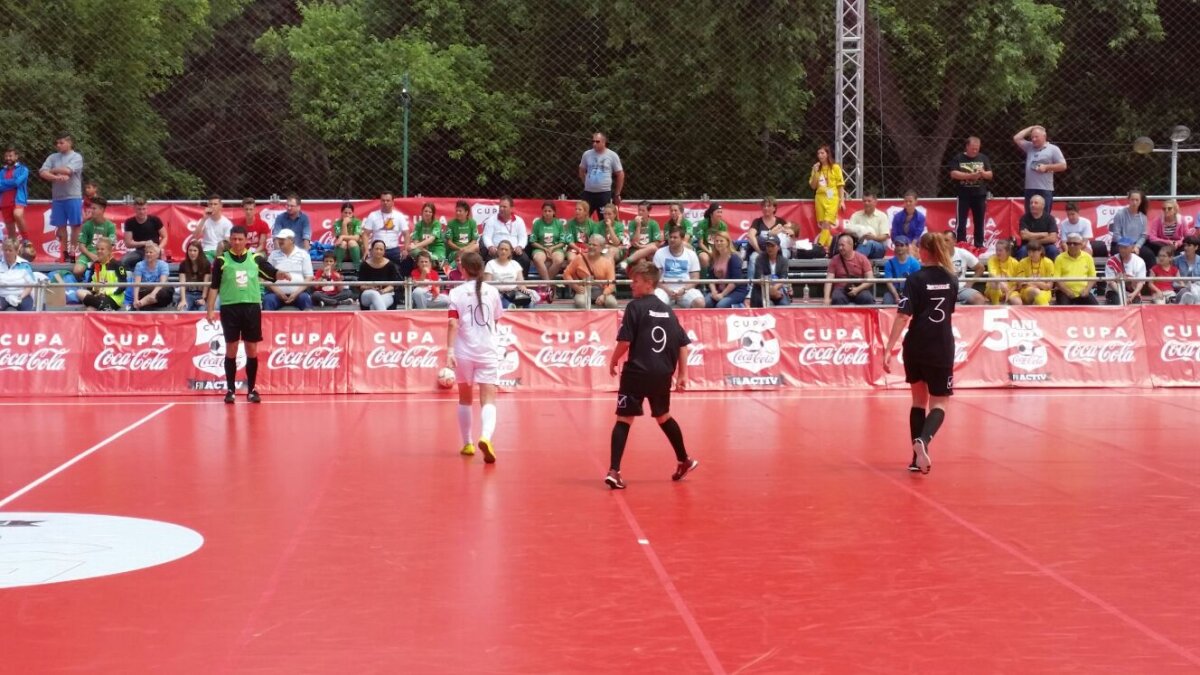 GALERIE FOTO Cupa Coca-Cola și-a desemnat finalistele » Campioana en-titre luptă în continuare pentru titlu