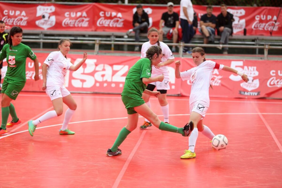 GALERIE FOTO Cupa Coca-Cola și-a desemnat finalistele » Campioana en-titre luptă în continuare pentru titlu